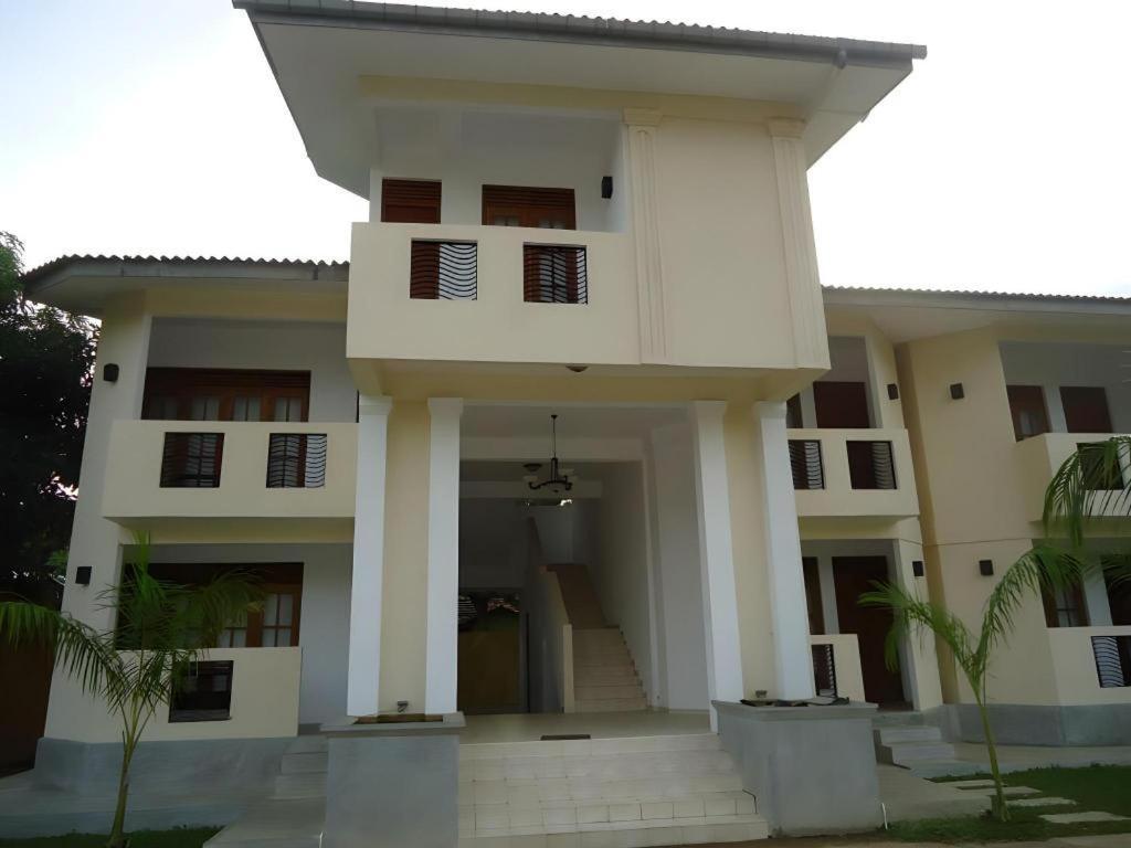 (5000 m²), 7 Schlafzimmer und 7 eigene Badezimmer in Yala Tissamaharama Exterior foto