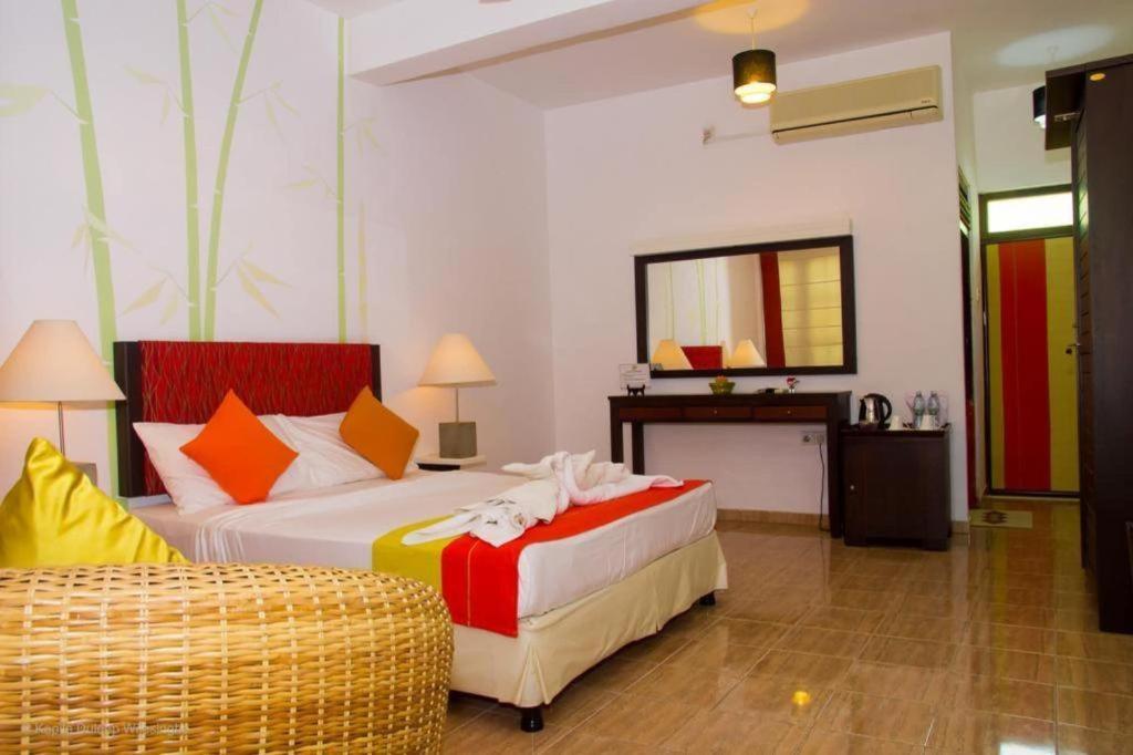 (5000 m²), 7 Schlafzimmer und 7 eigene Badezimmer in Yala Tissamaharama Exterior foto