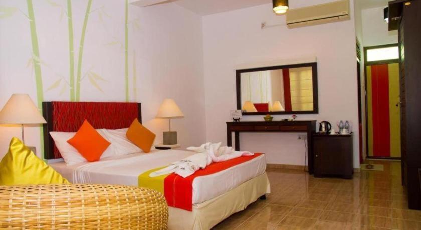 (5000 m²), 7 Schlafzimmer und 7 eigene Badezimmer in Yala Tissamaharama Exterior foto